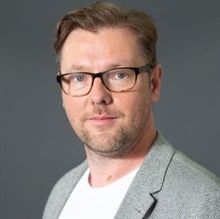 Damian  Barr